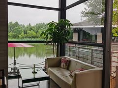 -上海怡沁园度假酒店