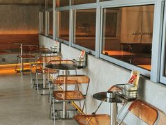 -三勾JJJ Burger&Coffee(梅溪湖店)