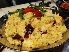 阳光菠萝虾仁炒饭-荣耀.西式融合餐厅(留云湖店)