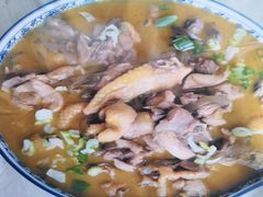 -华龙特色大骨鸡农家菜馆