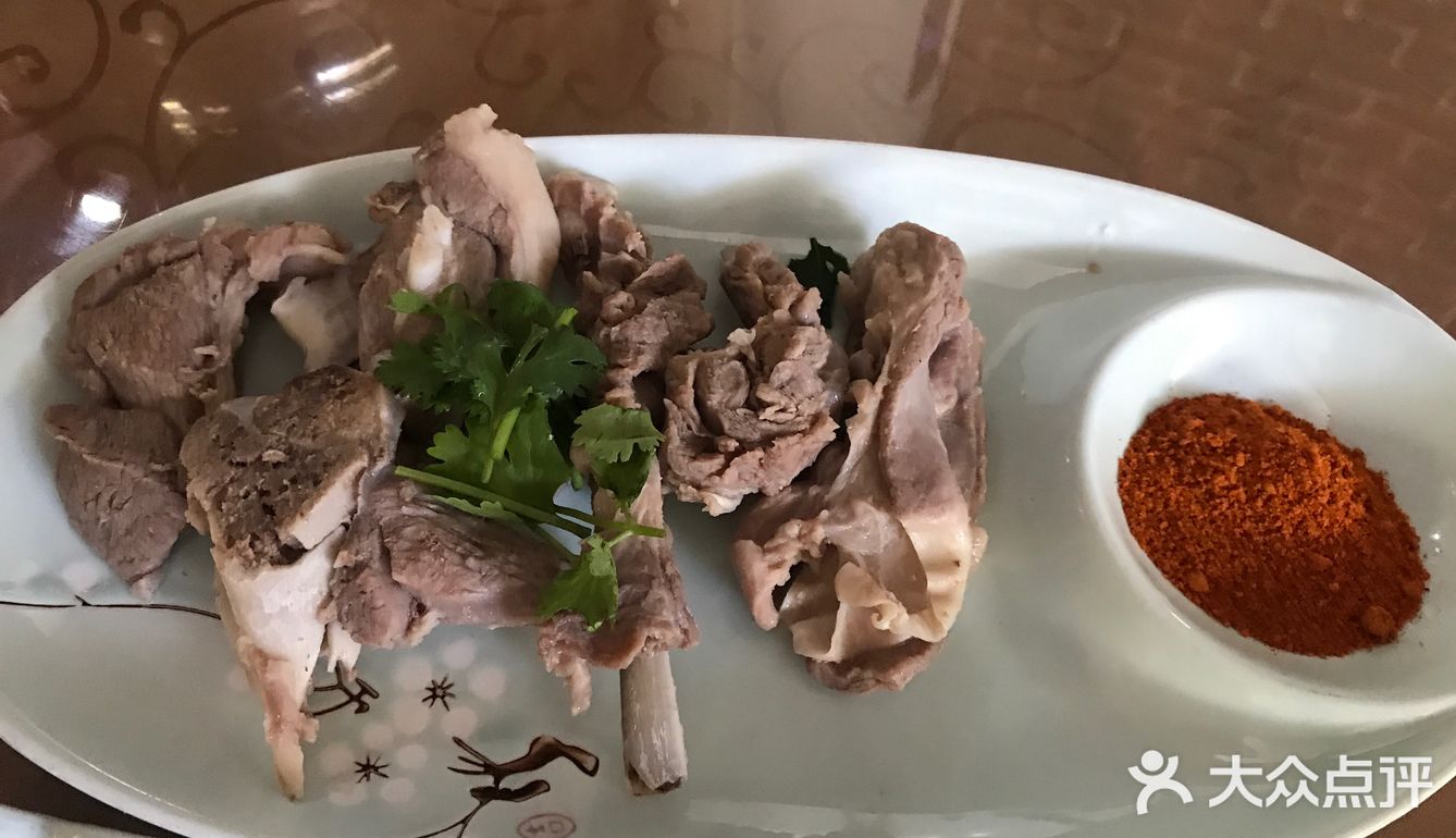 第二天结束行程之后四点多就去排队