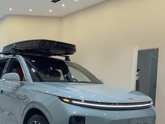 -理想汽车(世纪汇店)