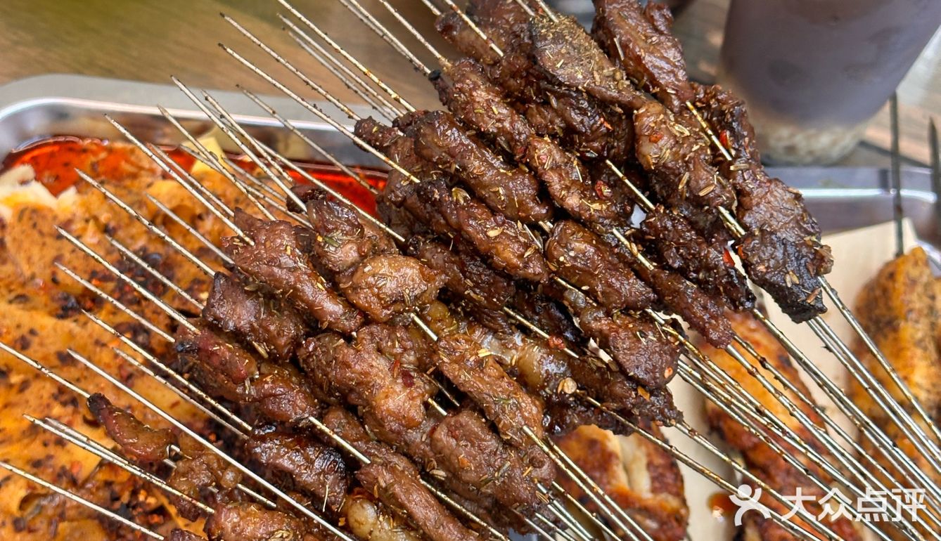 来自西安回民街上的清真美食烤肉店｜秦人集合