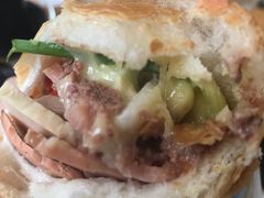 -Bánh Mì Huynh Hoa