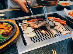 -臻牛烤肉