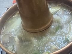 -洞庭洲·防空洞火锅·铜锅涮肉·烧烤(新百广场店)