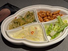 -左庭右院鲜牛肉火锅黑金店(陆家嘴中心店)