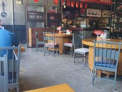 -琥珀老六龙虾(四里河店)