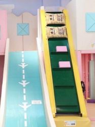 -多多淘儿童体验中心(重庆来福士店)
