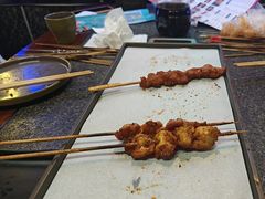 -路边边地标烧烤·川菜·小龙虾·音乐酒馆(良乡长虹店)