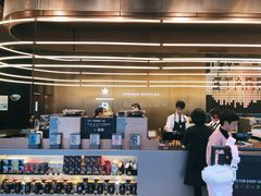 -星巴克臻选(上海虹桥新天地三店)