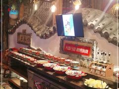 -老牌坊云南鱼豆花火锅(爱建店)