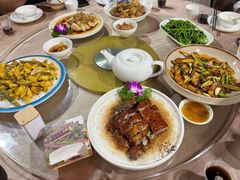 -鲤鱼塘农家山庄