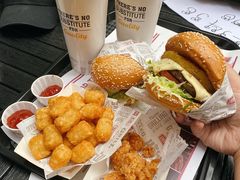 -The Habit Burger Grill 哈比特汉堡(爱琴海店)