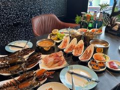 -雍容荟帝王蟹活龙虾展台自助(IFS黑金店)