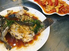 -覃记海鲜美食餐厅