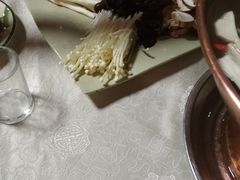 -羊家胡同·龙虾烧烤火锅(龙汇路店)