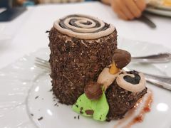 招牌树根蛋糕-莫斯科餐厅