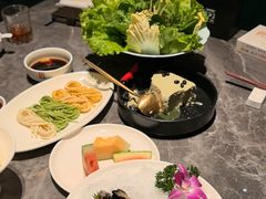 -德天肥牛海鲜火锅(城西银泰店)