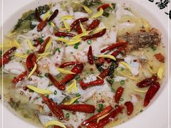 -江渔儿酸菜鱼·拔草餐厅(虎门君乐汇店)