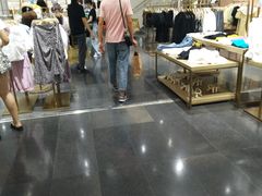 -URBAN REVIVO(济南世茂广场店)