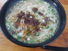-花溪巷牛肉粉(泉城路店)
