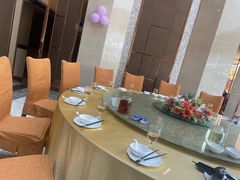 -东豪园林海鲜酒家(南港路辅路店)