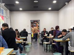 大堂-清真喜兰老丁羊汤特色小吃