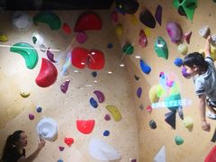 -ROCKPLUS攀岩馆(环宇城店)