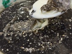 双皮奶拼芝麻糊-黄师奶甜品店