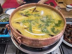 -三锅莊·牦牛肉火锅·香格里拉特色藏餐宴请餐厅(菱角塘路店)