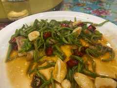 -闯关东东北农家菜(崂山石老人店)