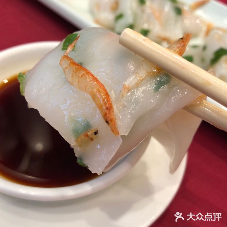 熙熙攘攘皆为食来~ ~ 酷热里，怀着四十多度的热情