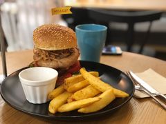 -HELLO 27 意面·沙拉·帕尼尼