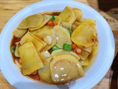 -老滇山寨•云南特色菜•地方菜•民族风情歌舞表演(金碧店)