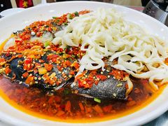 剁椒鱼头-湖南人家湘菜馆(镇江路店)