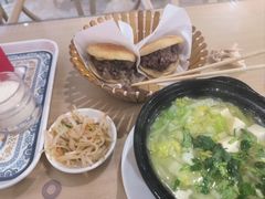 -闫家驴肉老店(华电一校店)