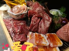 -铭牛烧肉·和牛海鲜自助(高新月牙湖店)