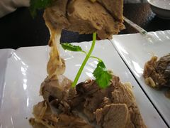 -伊源鼎盛餐饮服务有限公司