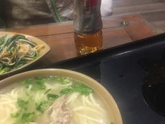 -亮亮面馆(经六路店)