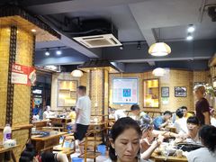 大堂-灌县老妈砂锅串串(总店)