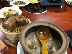 -霄汉牛三鲜湖北砂锅菜(万松园2店)