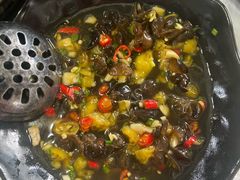 -鲁朗纳麦石锅鸡庄园