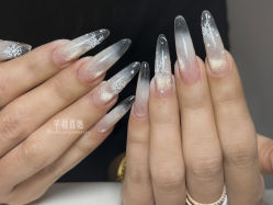 -芊指百魅