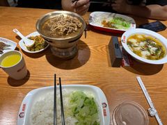 -南城香·饭香串香馄饨香(青年路店)