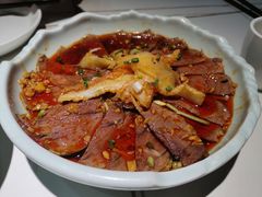 -阿瓦山寨·湘菜现炒·剁椒鱼头王(咸阳总店)
