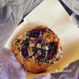 买了三拼，每种口味都一咬爆汁，鲜肉包鲜甜可口