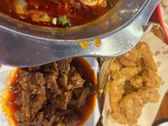 -爆炸头阿姨小四川正宗川味小吃(无任何分店)