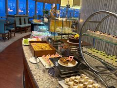 -怡豪大饭店·49楼旋转自助餐厅