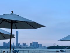 -中茵皇冠假日酒店·棕榈岛湖畔餐厅